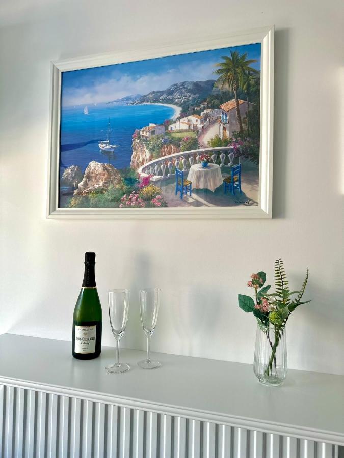 Charmant Studio A Proximite Du Port De นีซ ภายนอก รูปภาพ